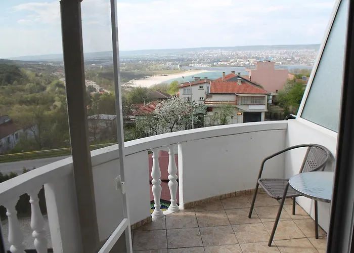 酒店 Family Ludo 瓦爾納